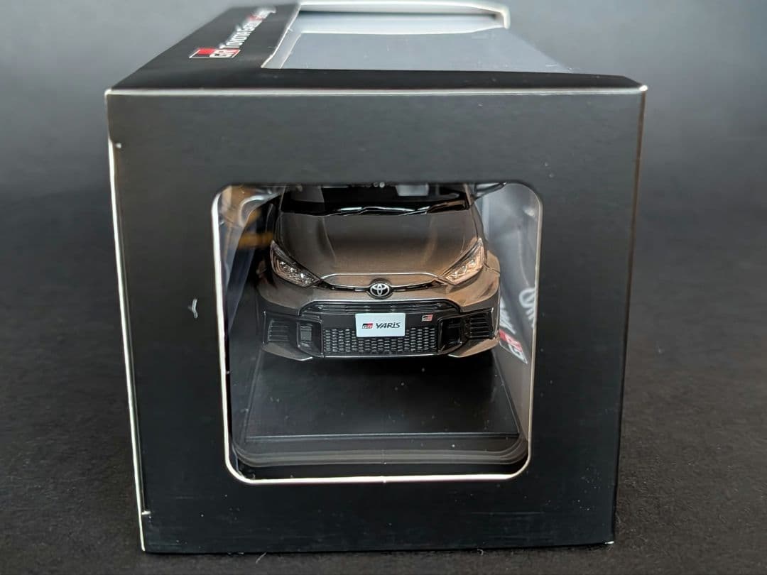 【Pikanchu】TOYOTA GR ヤリス プレシャスメタル 1/30