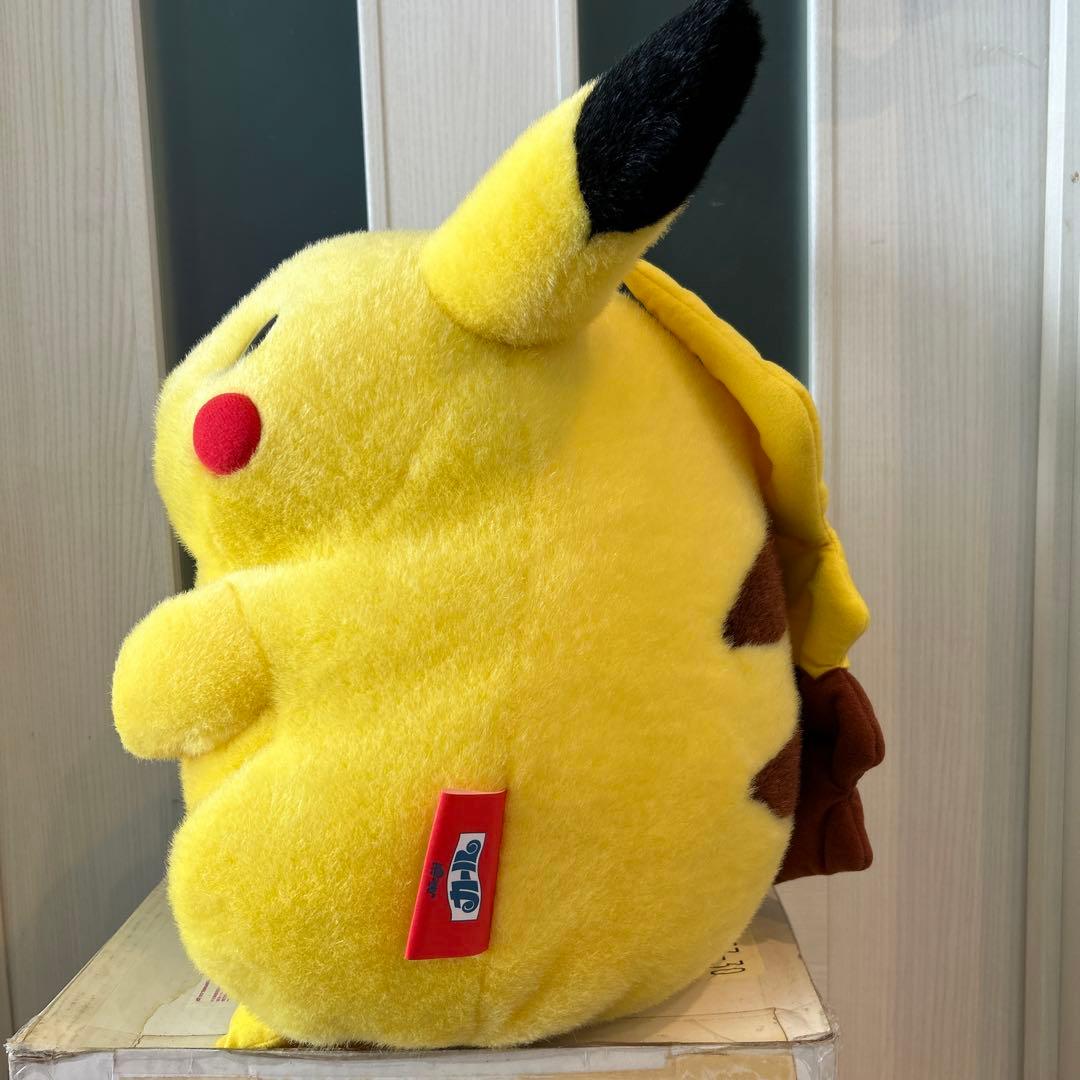 希少　ピカチュウ 等身大ぬいぐるみ　おしゃべり貯金箱　カール