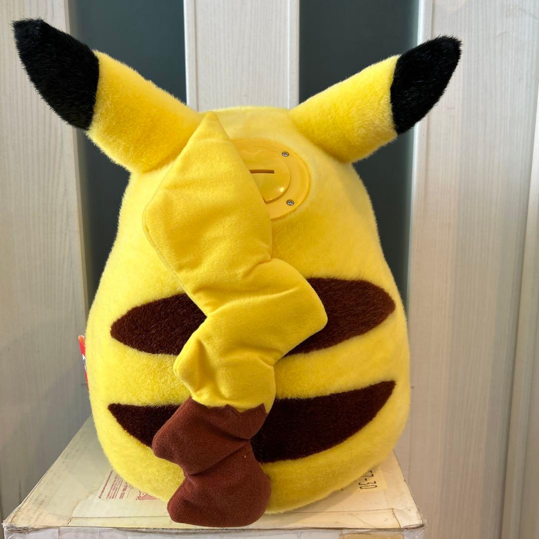 希少　ピカチュウ 等身大ぬいぐるみ　おしゃべり貯金箱　カール
