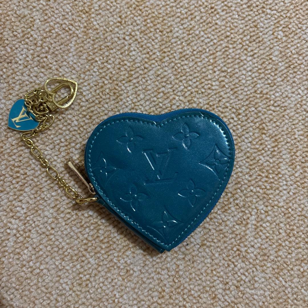 Louis Vuitton ハート型ケース