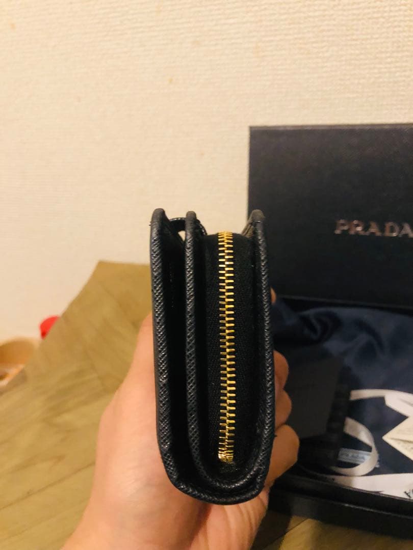 PRADA 二つ折り財布 サフィアーノレザー(ICチップ(RFID)搭載) - メルカリ