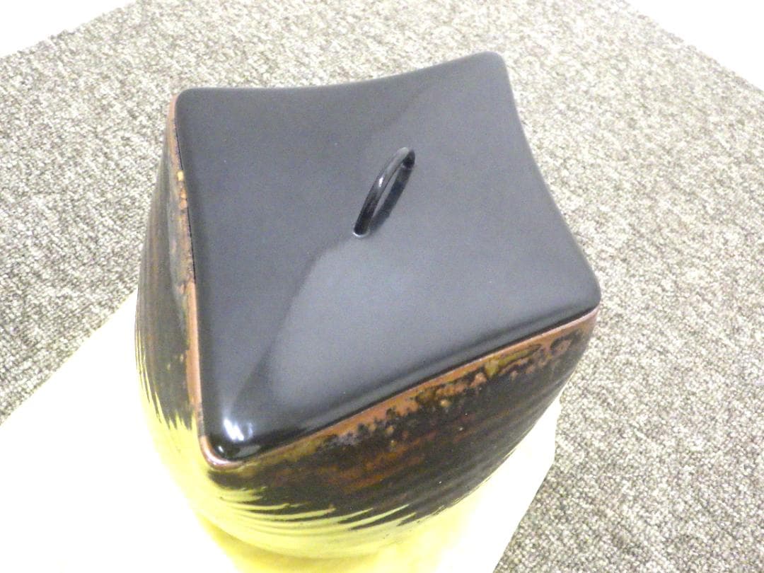 笹山登古 高取焼 菱形水指 共箱入り Sh1009-04