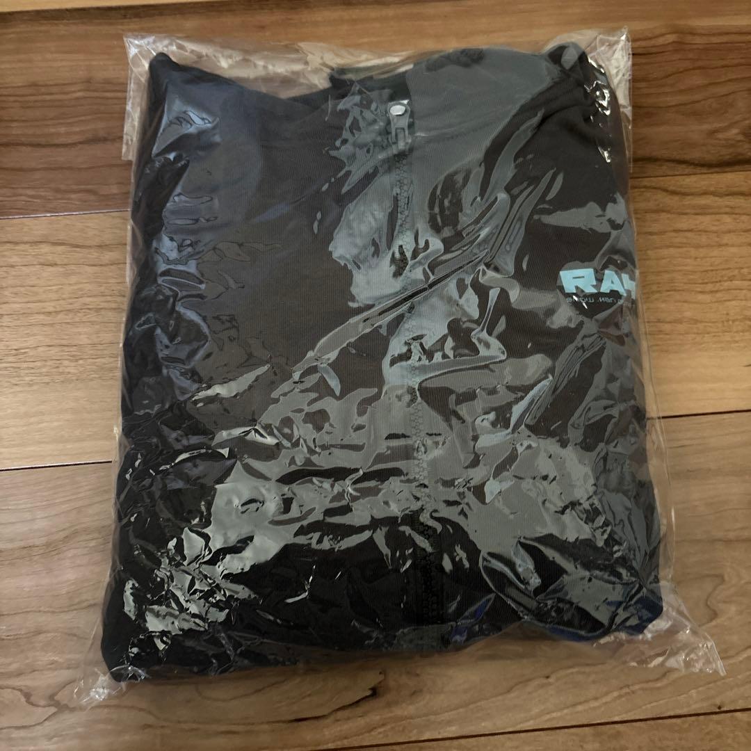  Man RAYS パーカー　銀テ付き