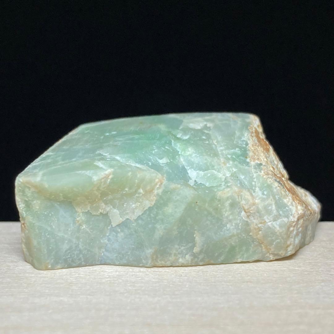 【貴重石】糸魚川翡翠　金山谷　ロウカン質 翡翠　山石　原石　24.4ｇ