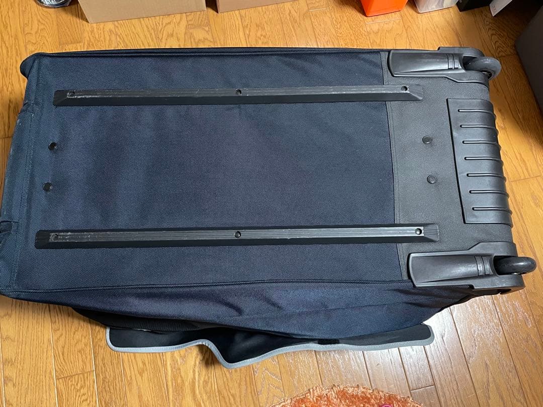 超希少】F1 レッドブル レーシング キャリーバッグ プーマ製キャスター