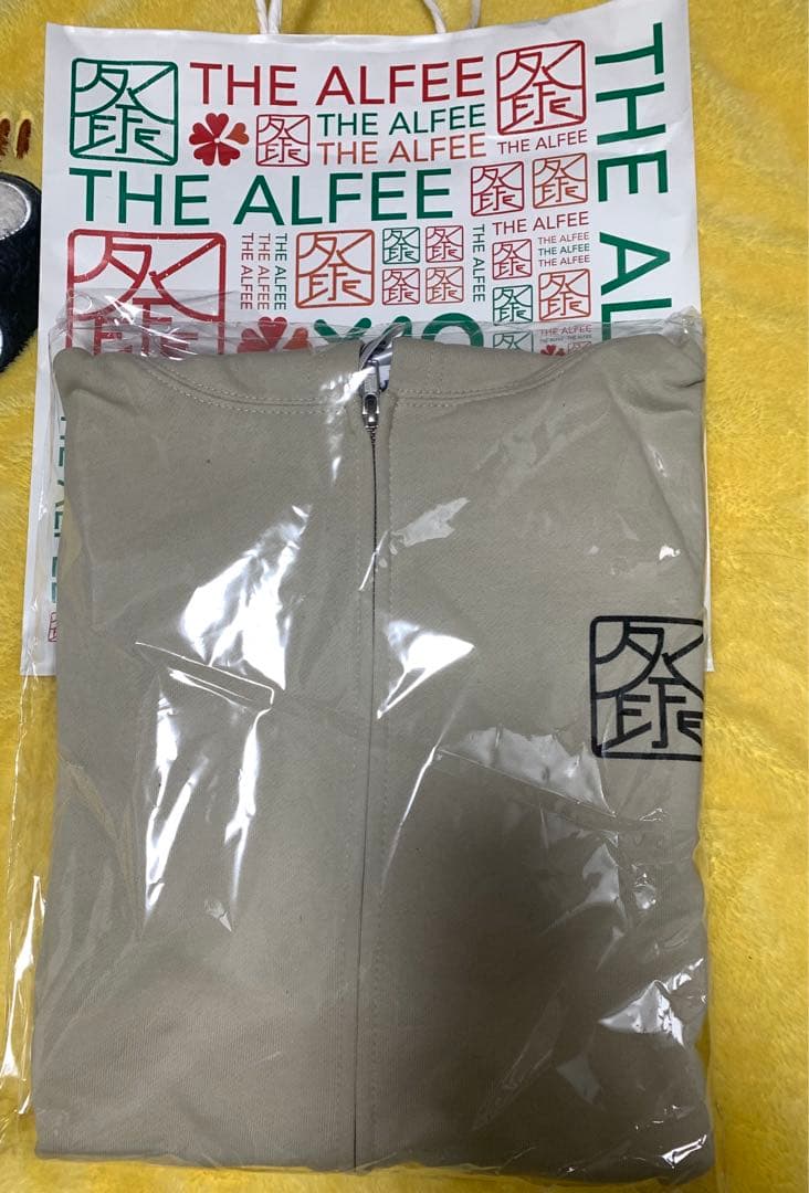 THE ALFEE ポテくまくんパーカー サンドベージュ 【ショッパーおまけ】 ALFEE ポテくまくんパーカー (ブラック) FREEサイズ｜Yahoo!フリマ（旧