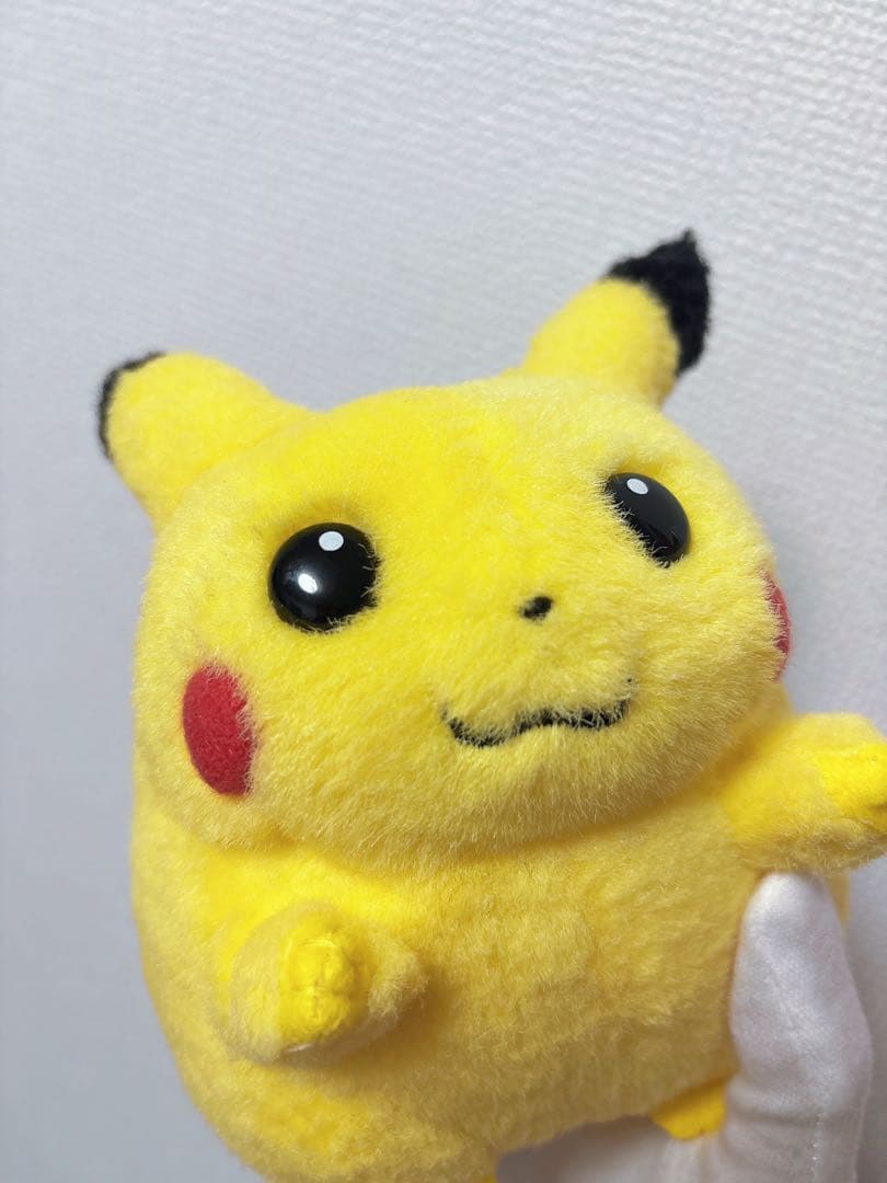ゆ*ん様 初期 ピカチュウ ぬいぐるみ TOMY