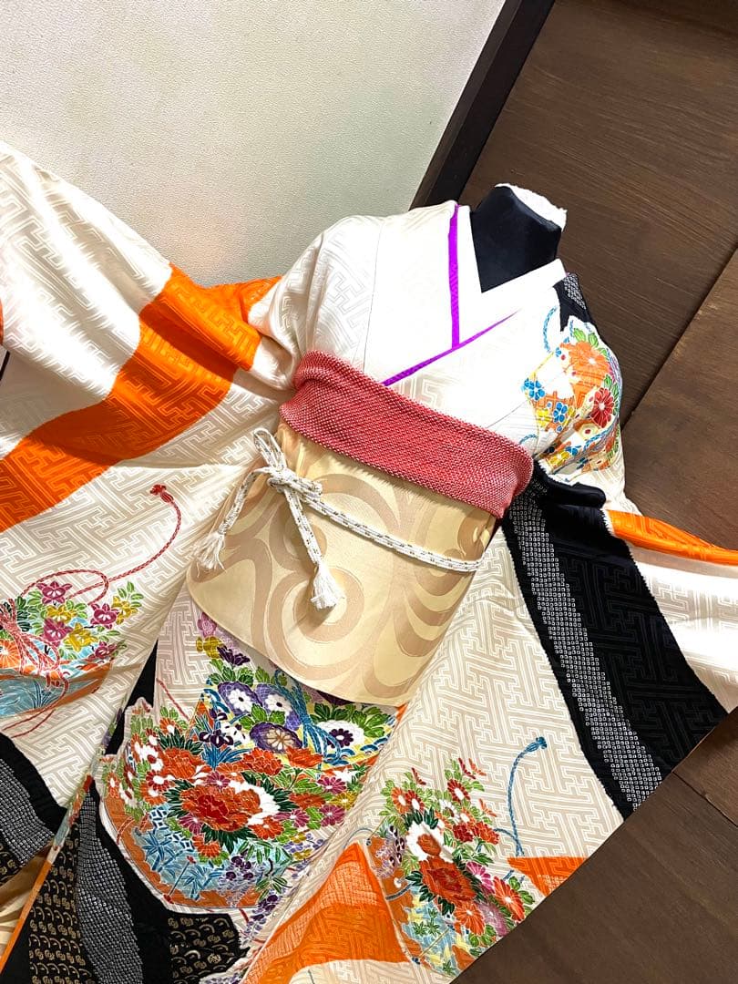 振袖 フルセット6点サイズL豪華振袖 駒刺繍 文箱花文 金彩 正絹