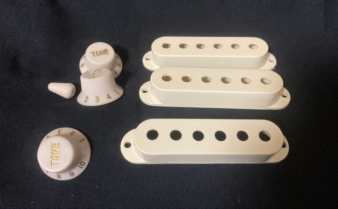 Squier Affinity Series　ストラトキャスター　ブラック