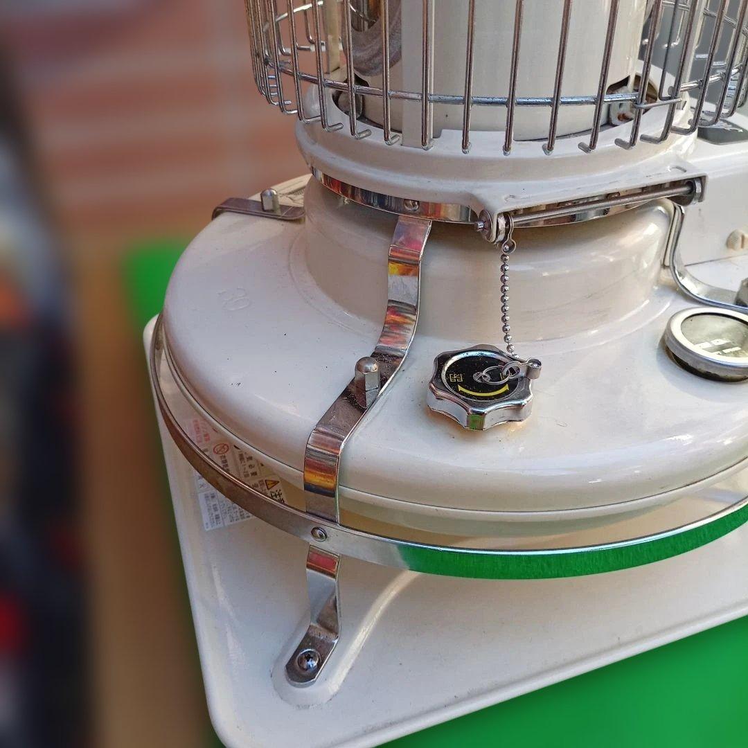 アラジン メンテナンス済。純正芯交換済。取り扱い説明書。ベージュ