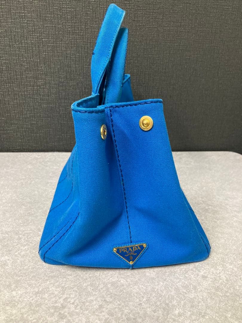 PRADA 青 カナパ ハンドバッグ