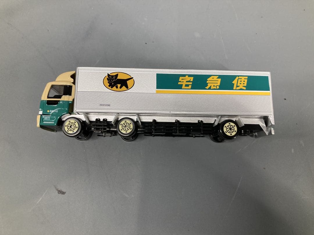 美品 クロネコヤマト非売品 トラック ミニカー 3台セット