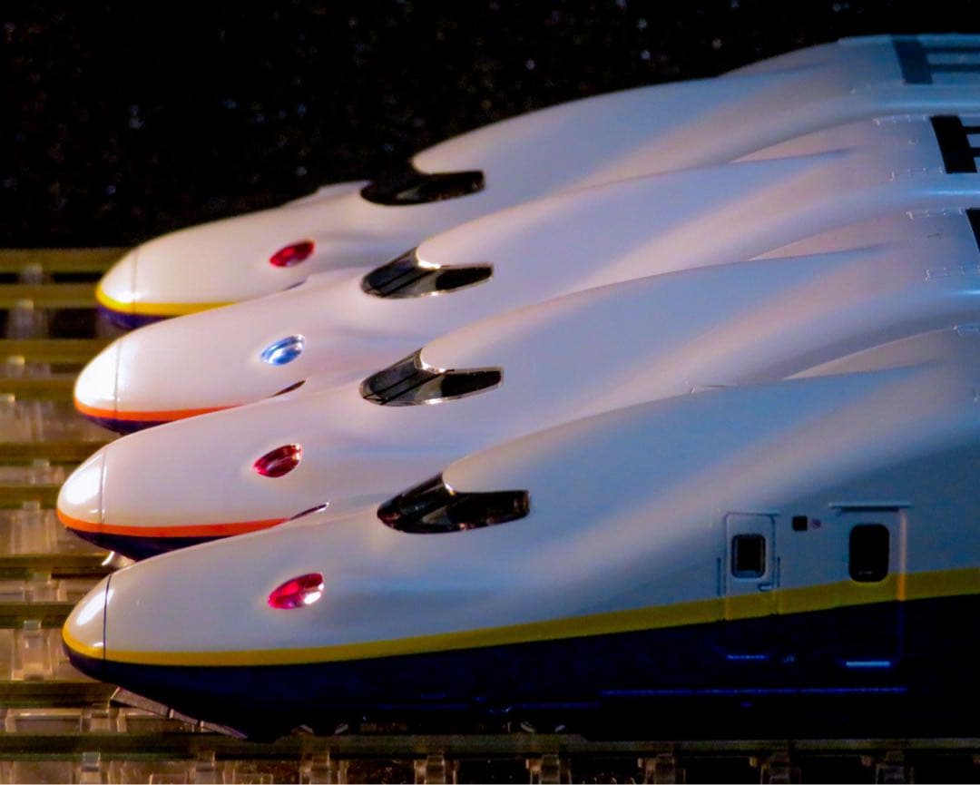 KATO E4系新幹線 Max 8両セット(最新ロット)【新品,未使用品】