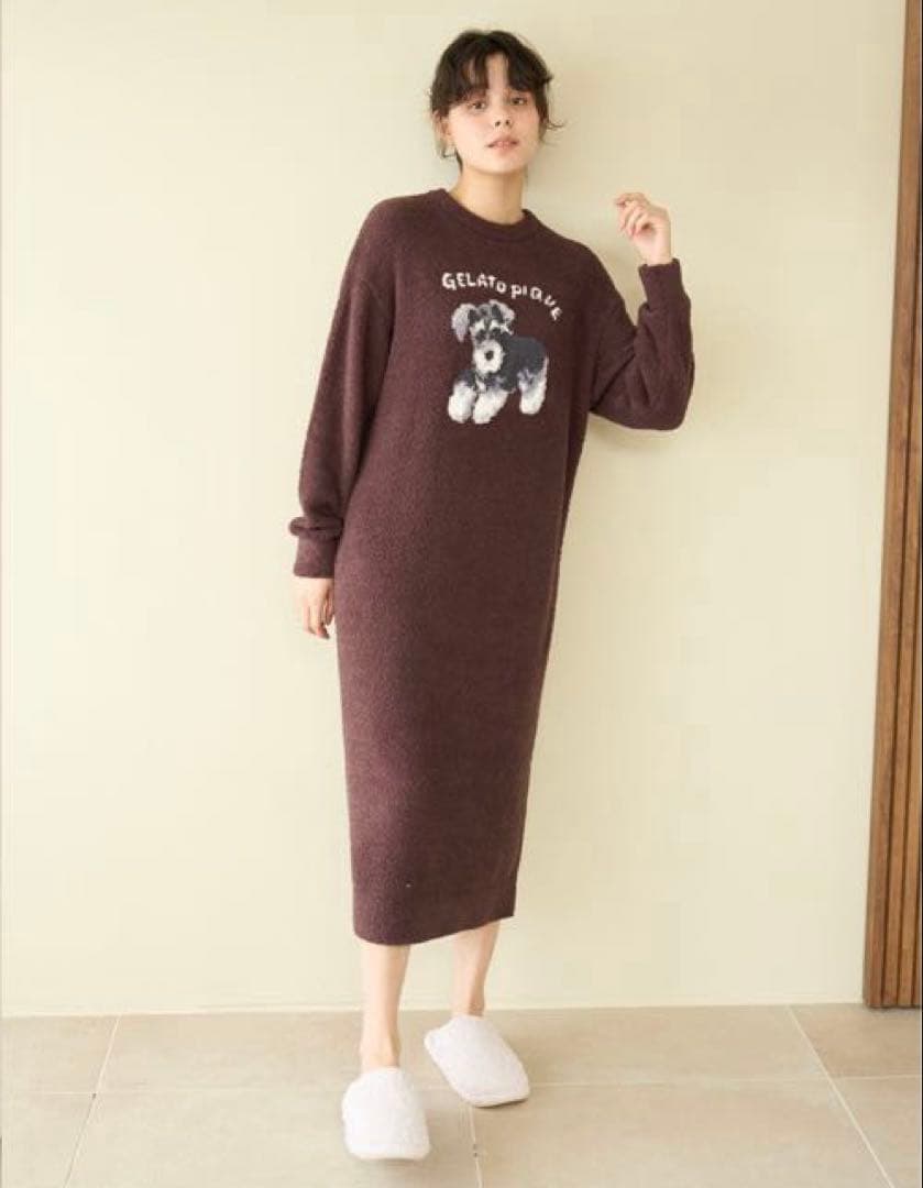 【新品タグ付き】ジェラートピケ　シュナウザー柄DOG ジャガードワンピース