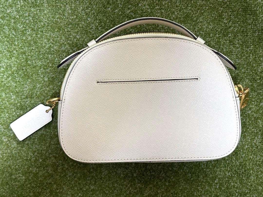 COACH ホワイトレザー ショルダーバッグ