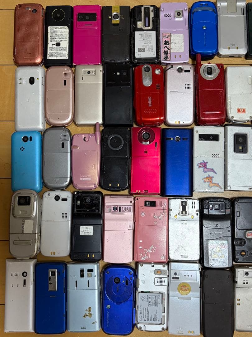 携帯電話 ガラケー 全65台 動作未確認品 修理部品取り専用