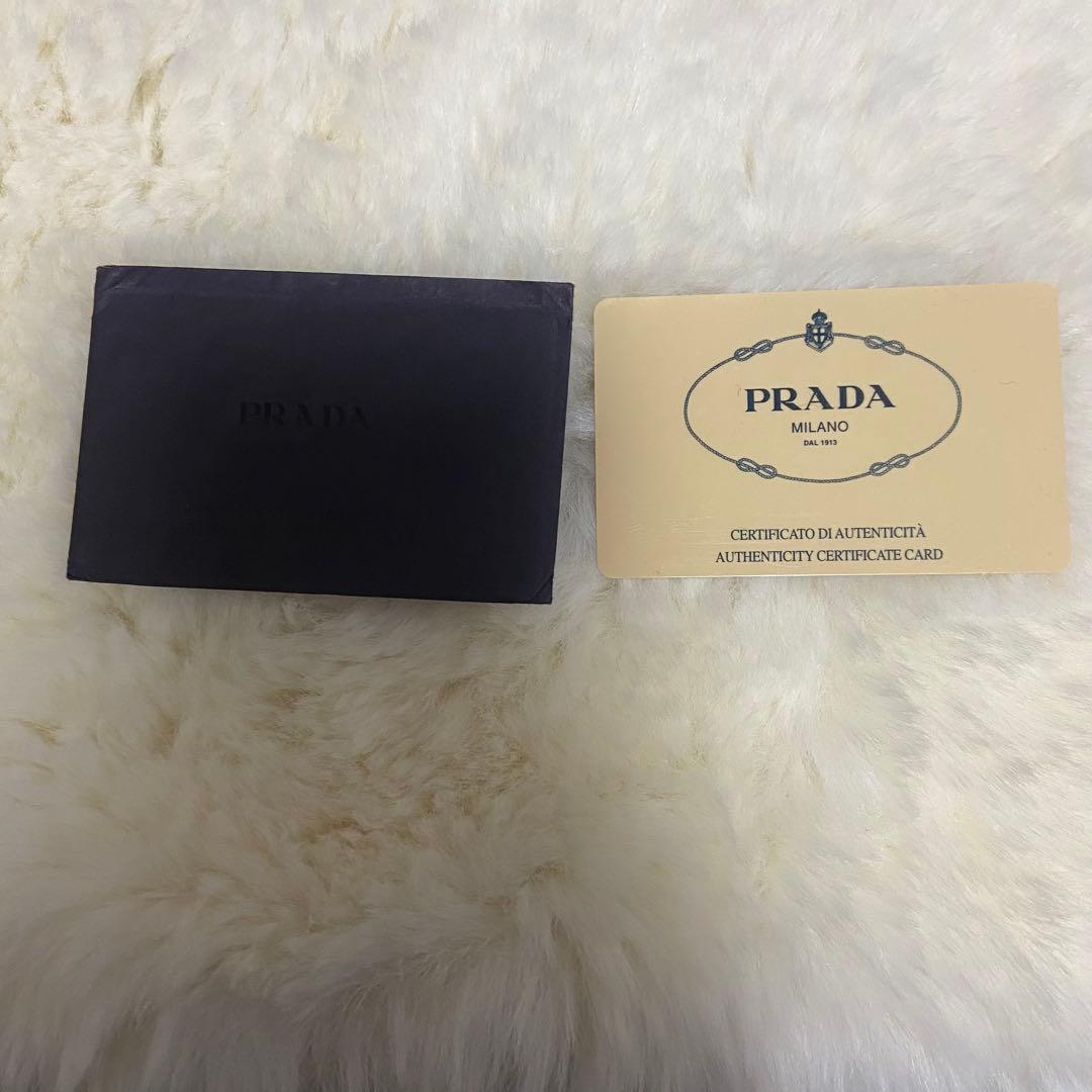 PRADA プラダ メッセンジャーバッグ ショルダーバッグ 三角ロゴ 黒