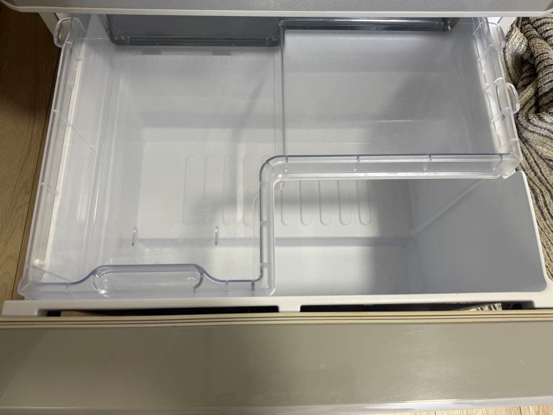 シャープ SHARP 大型冷蔵庫 SJ-W352E-S 350L 自己引取1万円