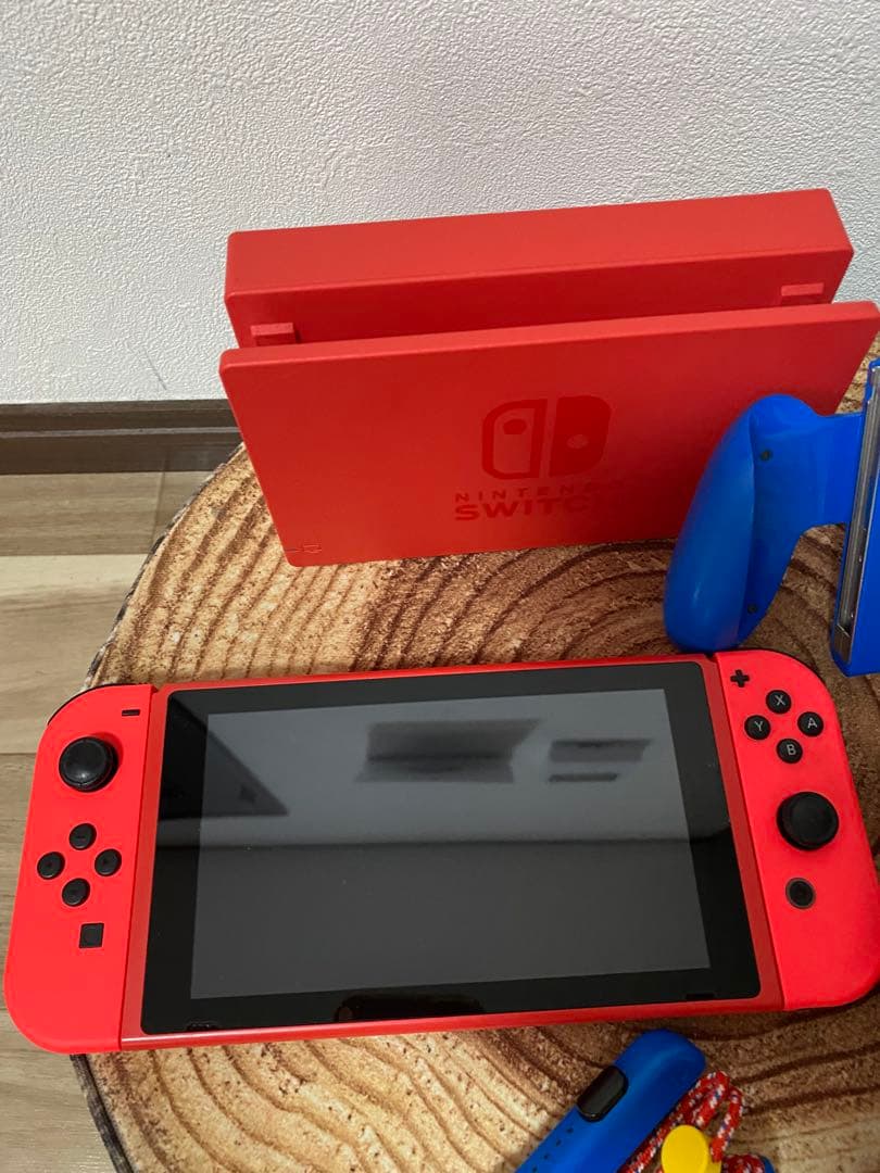 Nintendo Switch ニンテンドースイッチ本体　ネオンレッド　箱無し