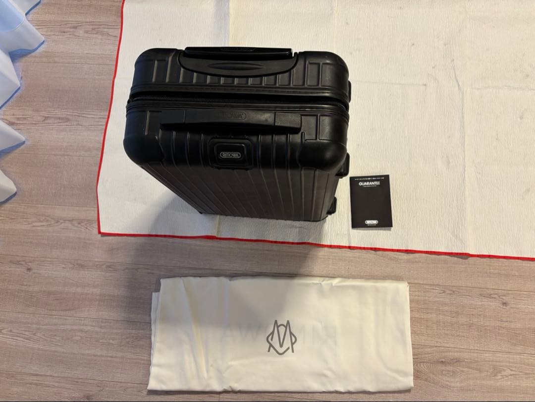 t*m様 リモワ　エッセンシャル　キャビンS