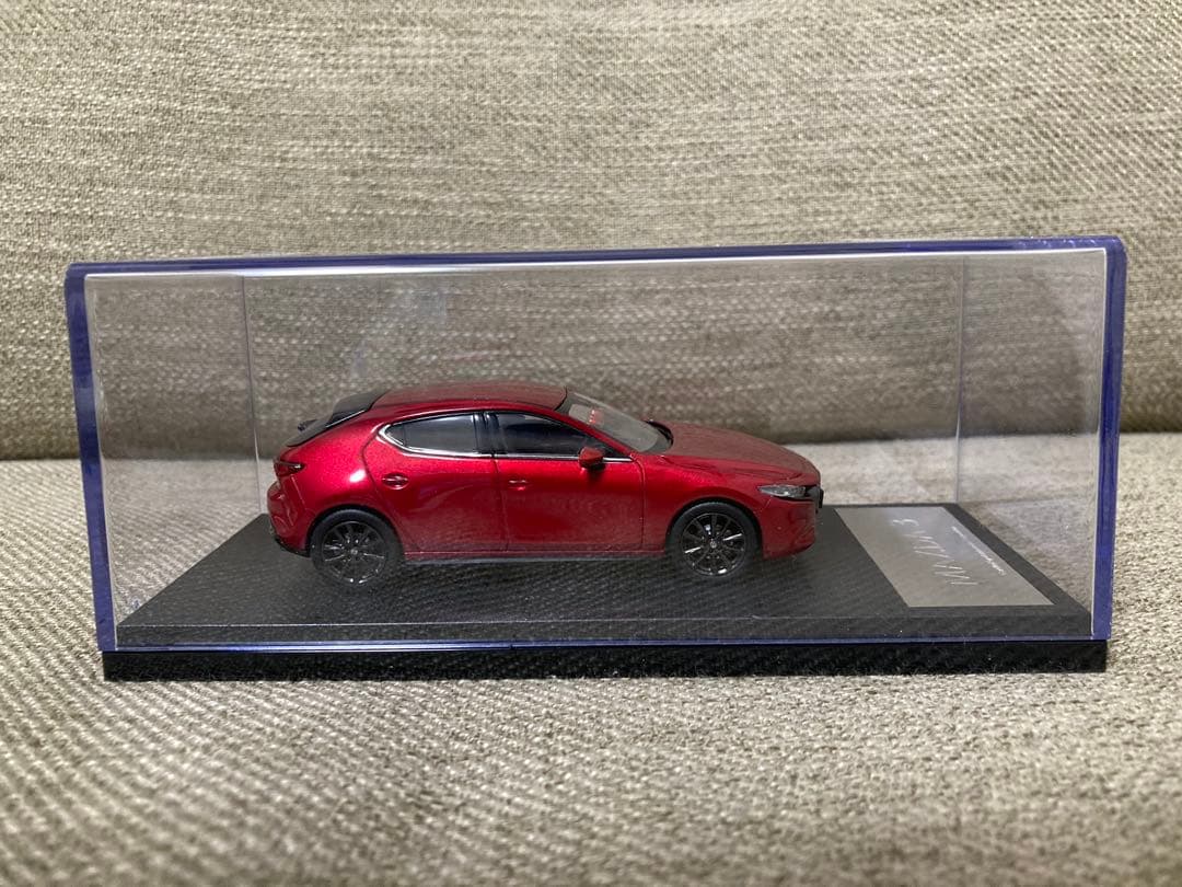 Mazda 3 ミニカー 赤色 マツダ100周年