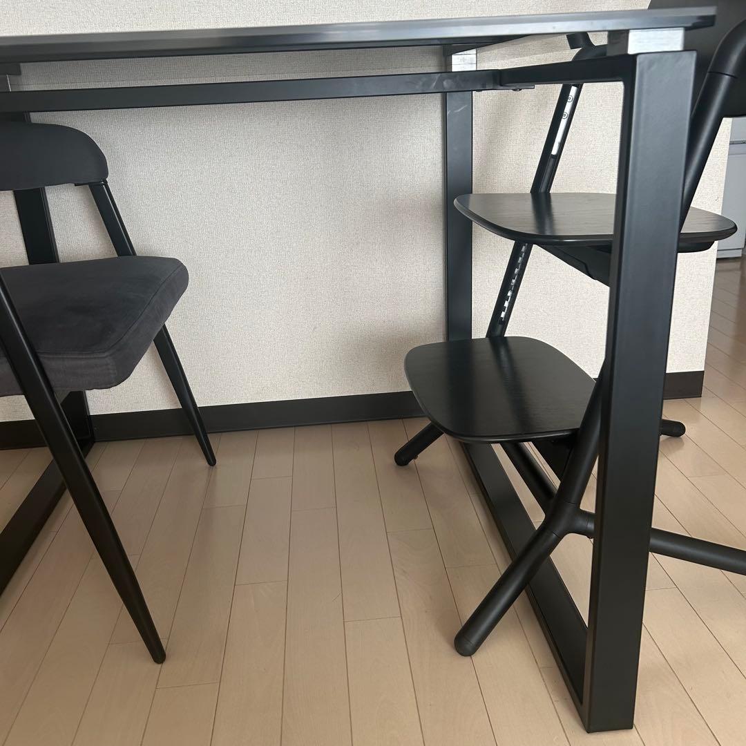 【神奈川県新百合】ニトリ　セラミック　グレー　黒　正方形ダイニングテーブル