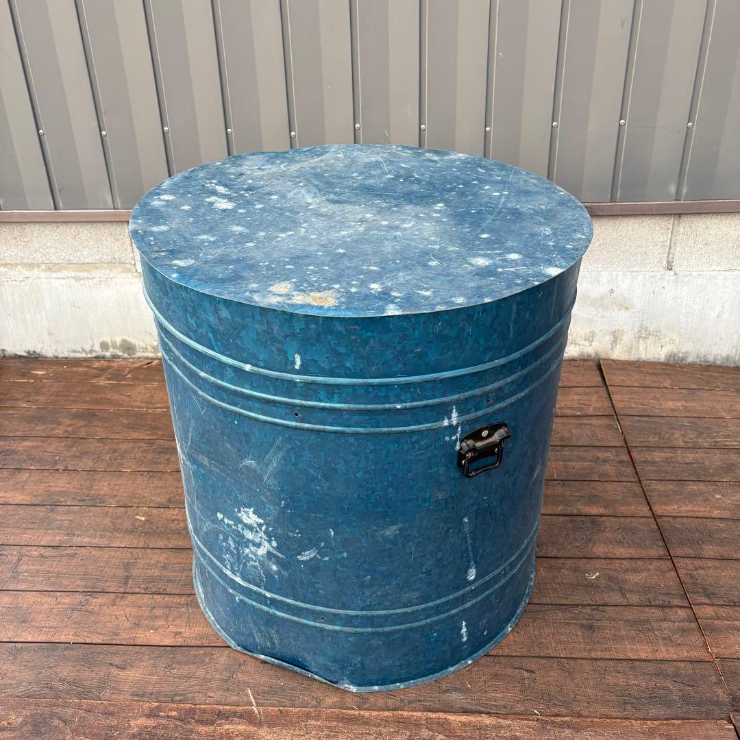 昭和レトロ ブリキ製 円筒形収納ボックス 大型収納ケース フタ付き ビンテージ青 昭和レトロ ブリキ製 筒形収納ボックス 大型収納ケース フタ付き