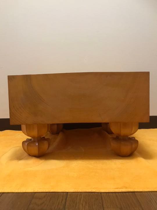 ☆美品☆ 碁盤　本榧足付き(桐蓋、布盤覆い付き)