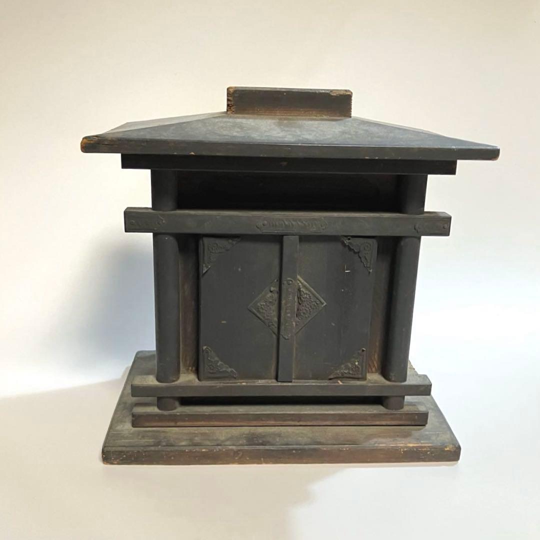 骨董 仏教美術 煤けた古い厨子 小さめ 木製 餝金具 仏具 神棚 民芸