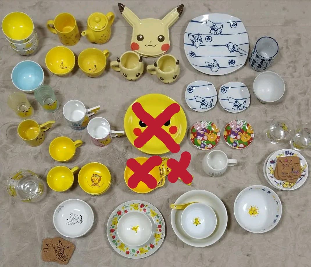 ピカチュウ　皿、マグカップ、食器まとめ