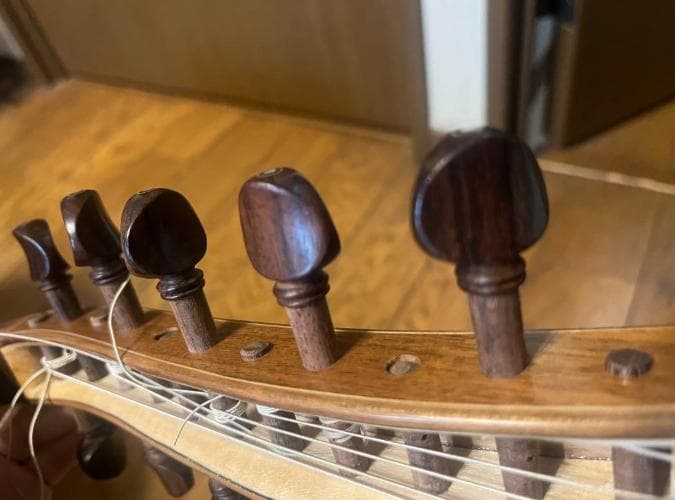 【トルコ製・ハンドメイドウード】Mustafa Copcuoglu作・ケース付き