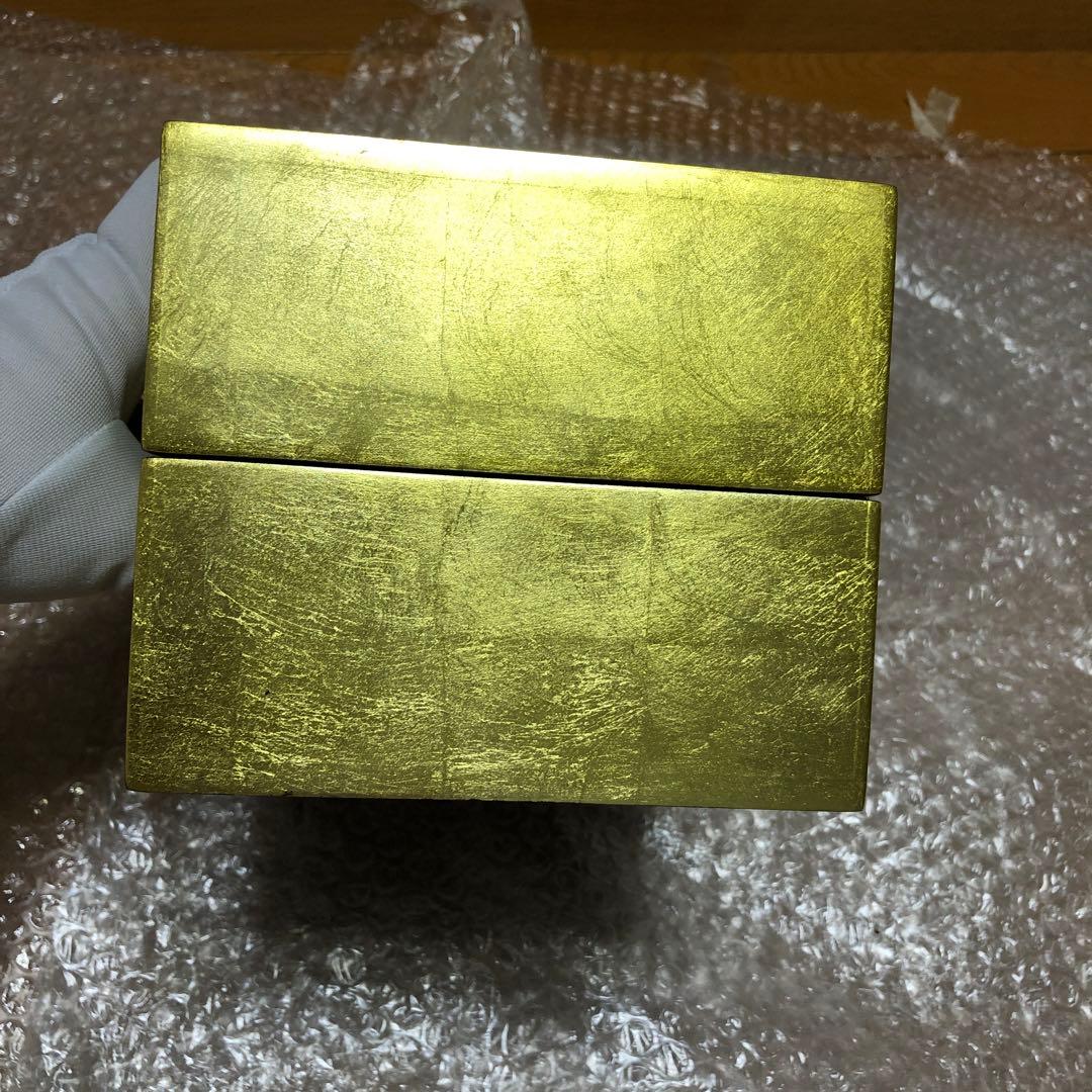 ジュエリーボックス　宝石箱￼ 漆器　　新品未使用￼金色 トンボ装飾付き