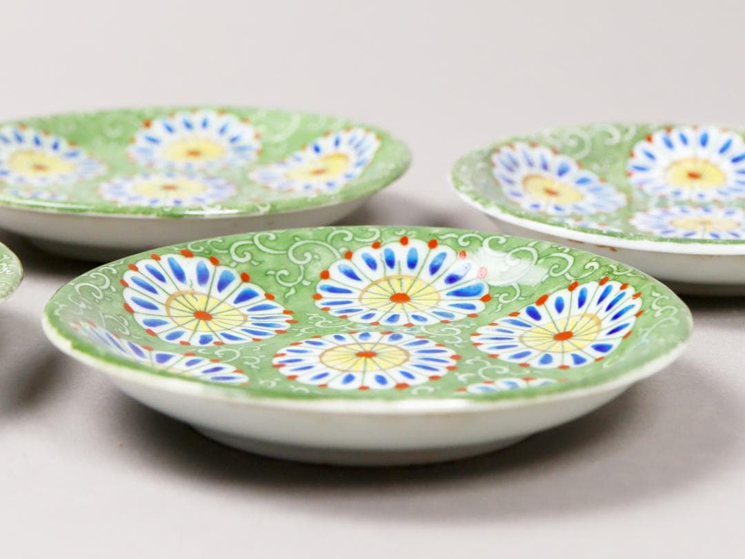 印判菊花緑 4寸皿 5客 美術品・アンティーク・コレクション