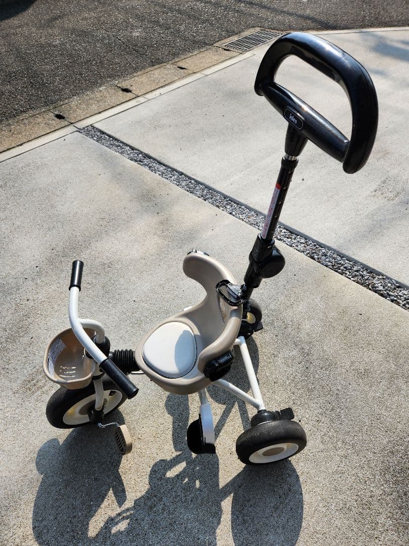 ides 折りたたみおさんぽコンポ 折りたたみ三輪車 ベージュ