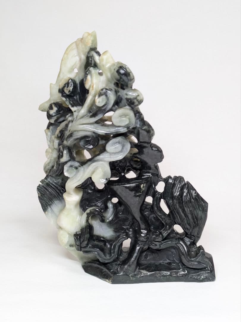 中国美術 玉彫 置物 高さ約18.5cm - メルカリ