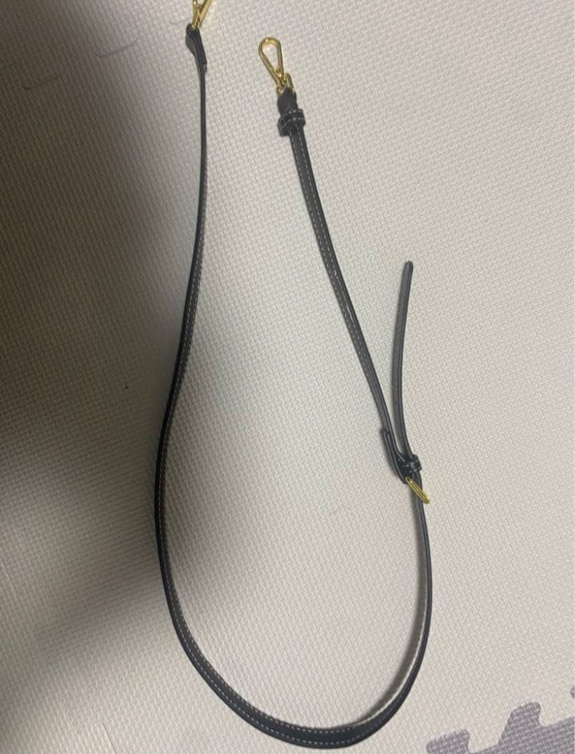 miu miu ブラック ショルダーバッグ アイビーレザーバッグ