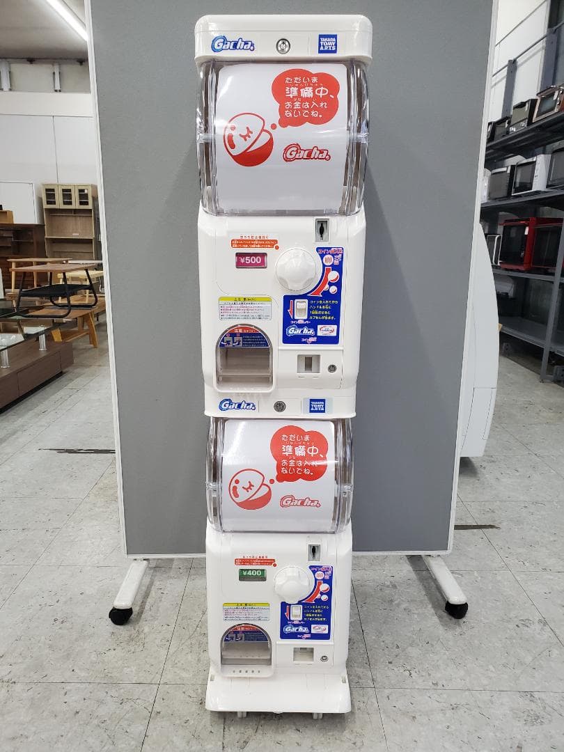 タカラトミーアーツT-1 Gacha.2 Ez 下段部分（ガチャガチャ本体