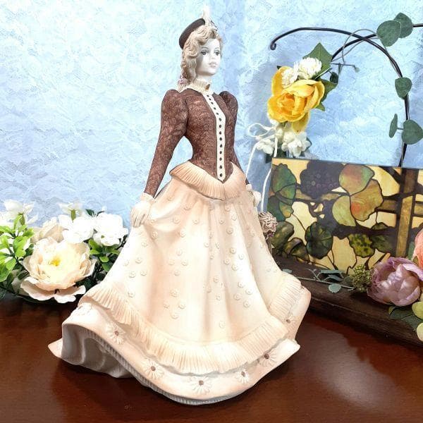 【希少】コールポート セピア色の貴婦人 エレガンス秋の散策  フィギリン人形