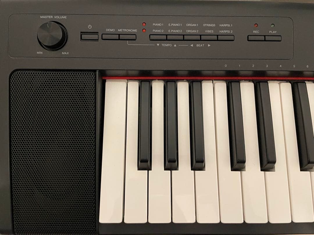 ヤマハ piaggero ピアジェー 口 NP-32 72鍵盤 - 鍵盤楽器新 デザイン