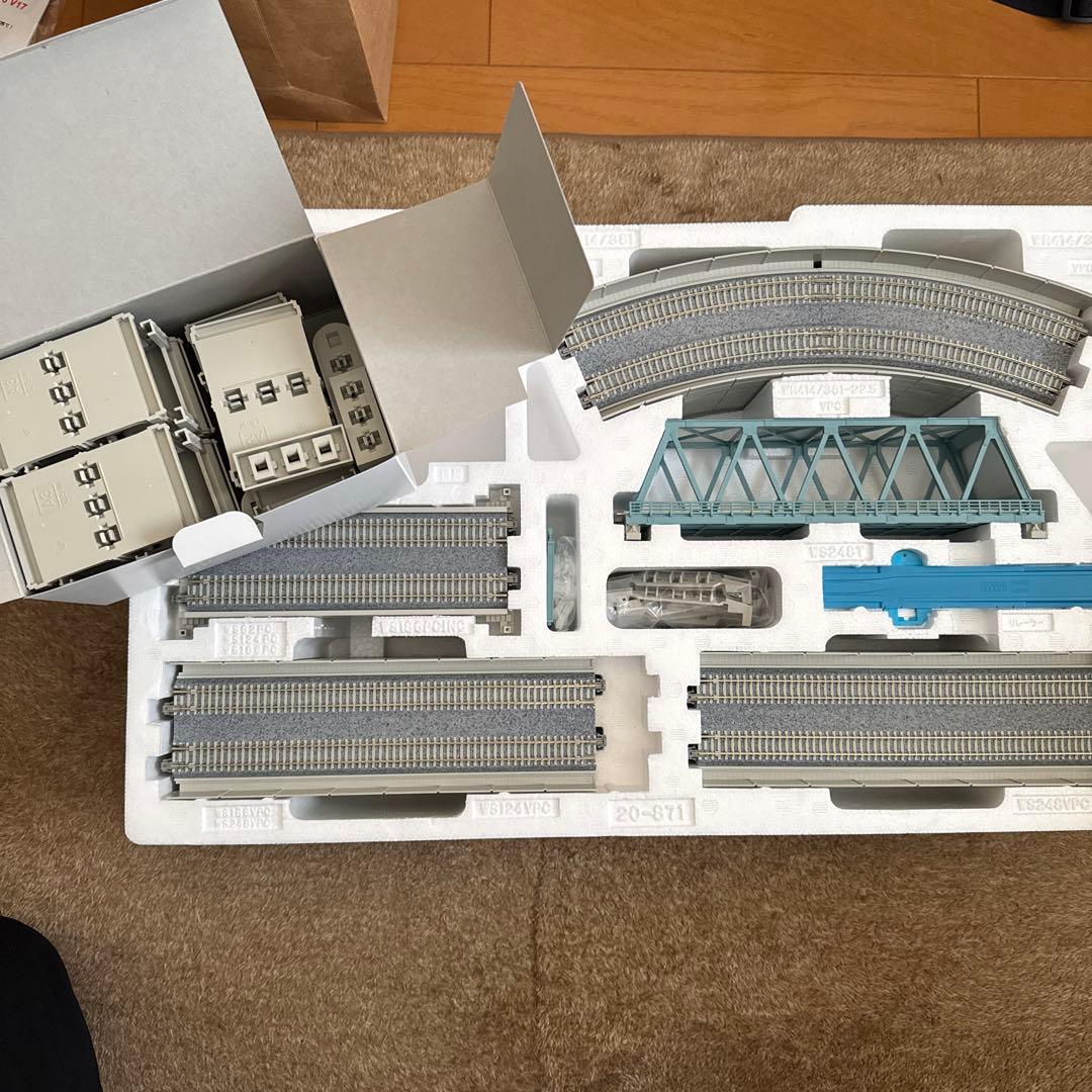 KATO ユニトラック V12 複線立体交差セットカント付きカ…