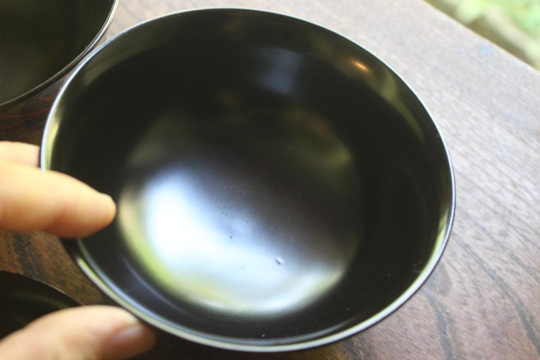 極小傷有！時代黒漆に風情ある朱漆菊文の映えるお椀2点（検輪島塗懐石椀蒔絵椀