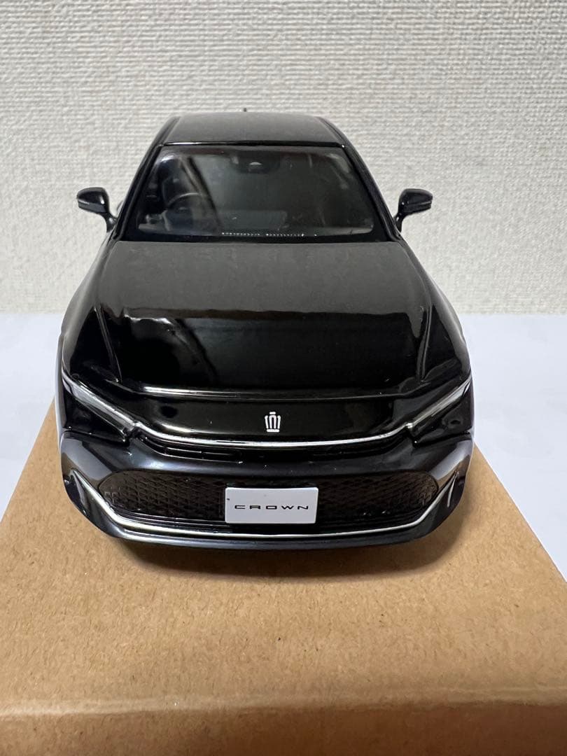【非売品】 トヨタ CROWN ブラック 1/30 ミニカー
