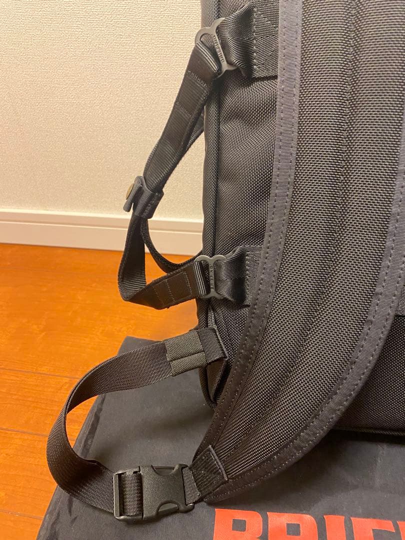 BRIEFING ネオトリニティライナー