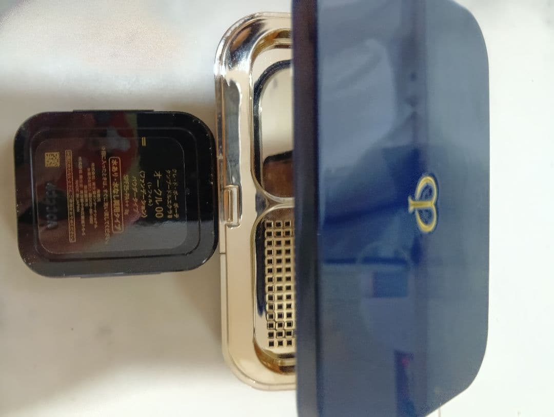 【美品】クレドポー　パウダーファンデーション　タンプードルエクラⅱ　オークル00