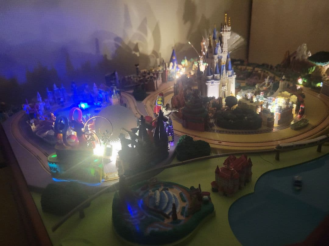 特価　デアゴスティーニ　ディズニーパレード　ワールドリゾート　ジオラマ