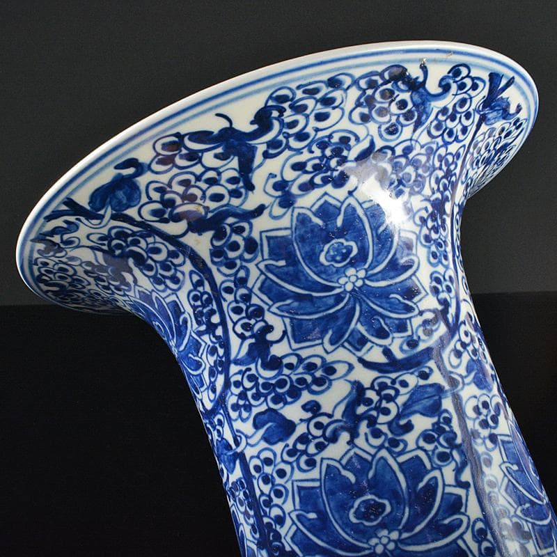 中国 青花纏枝花連卉文 尊式瓶 V R6155B