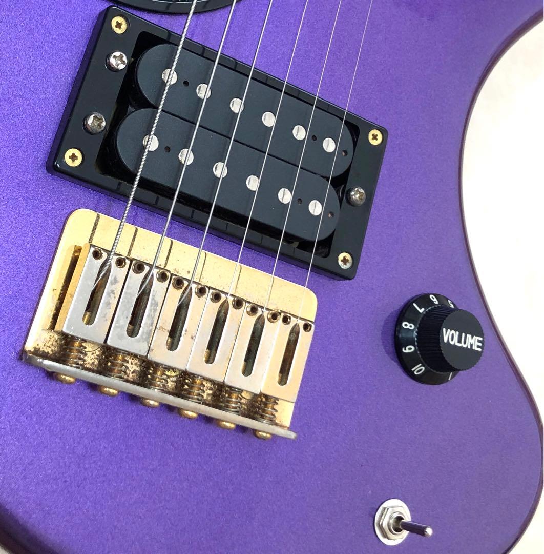 【美品】ZO-3C MP アンプ内蔵ギター ディストーションSW付 専用ケース付