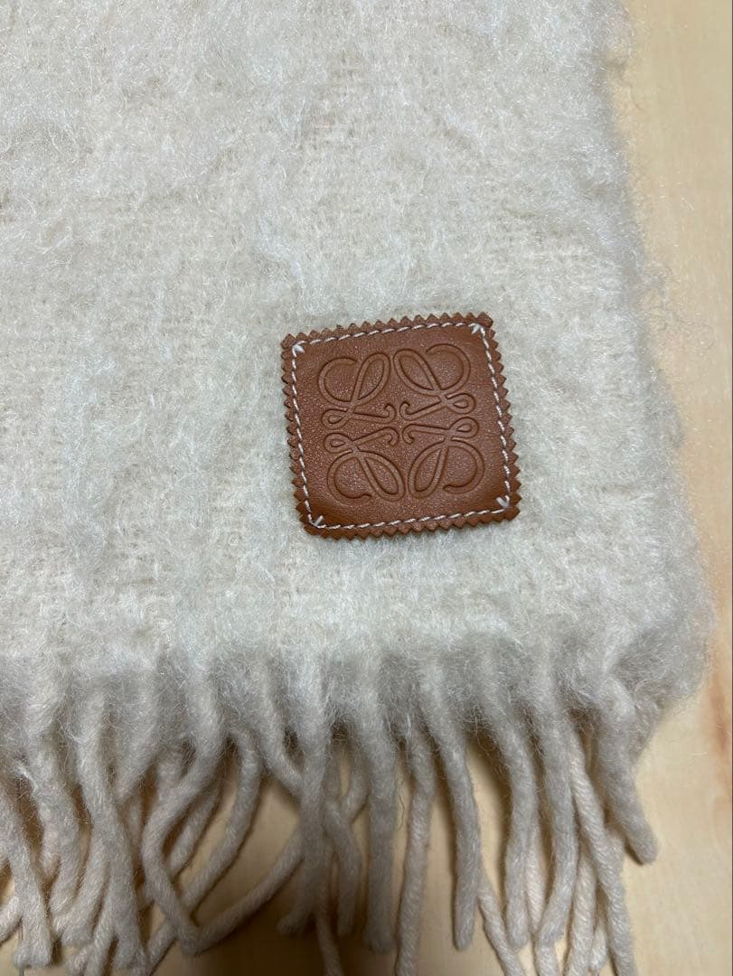 tifaka様専用ロエベ マフラー LOEWE ホワイト