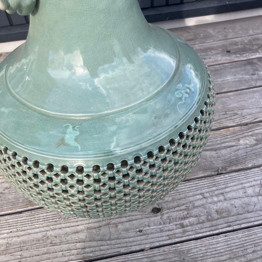 青山作 特大壺 高麗青磁 透かし 雲鶴紋 二層網目 花瓶 網目彫 緑色 双