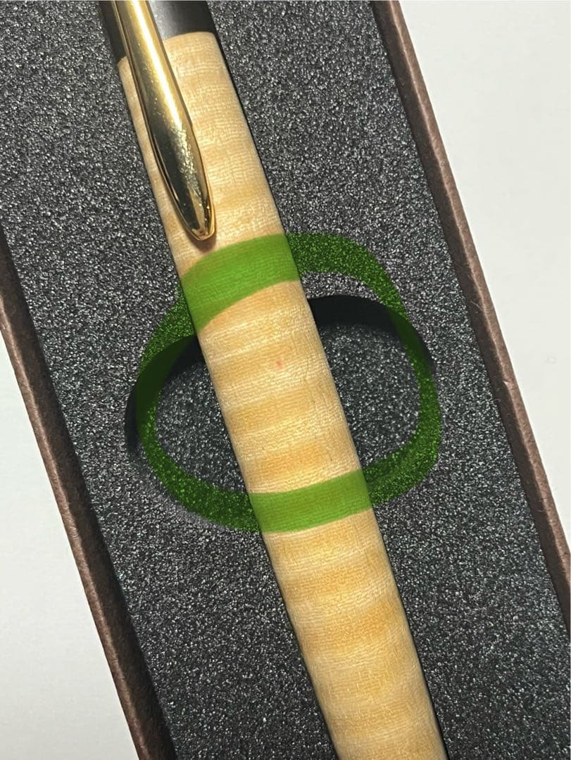 ボナンペン 栃 縮杢 アルミ金具